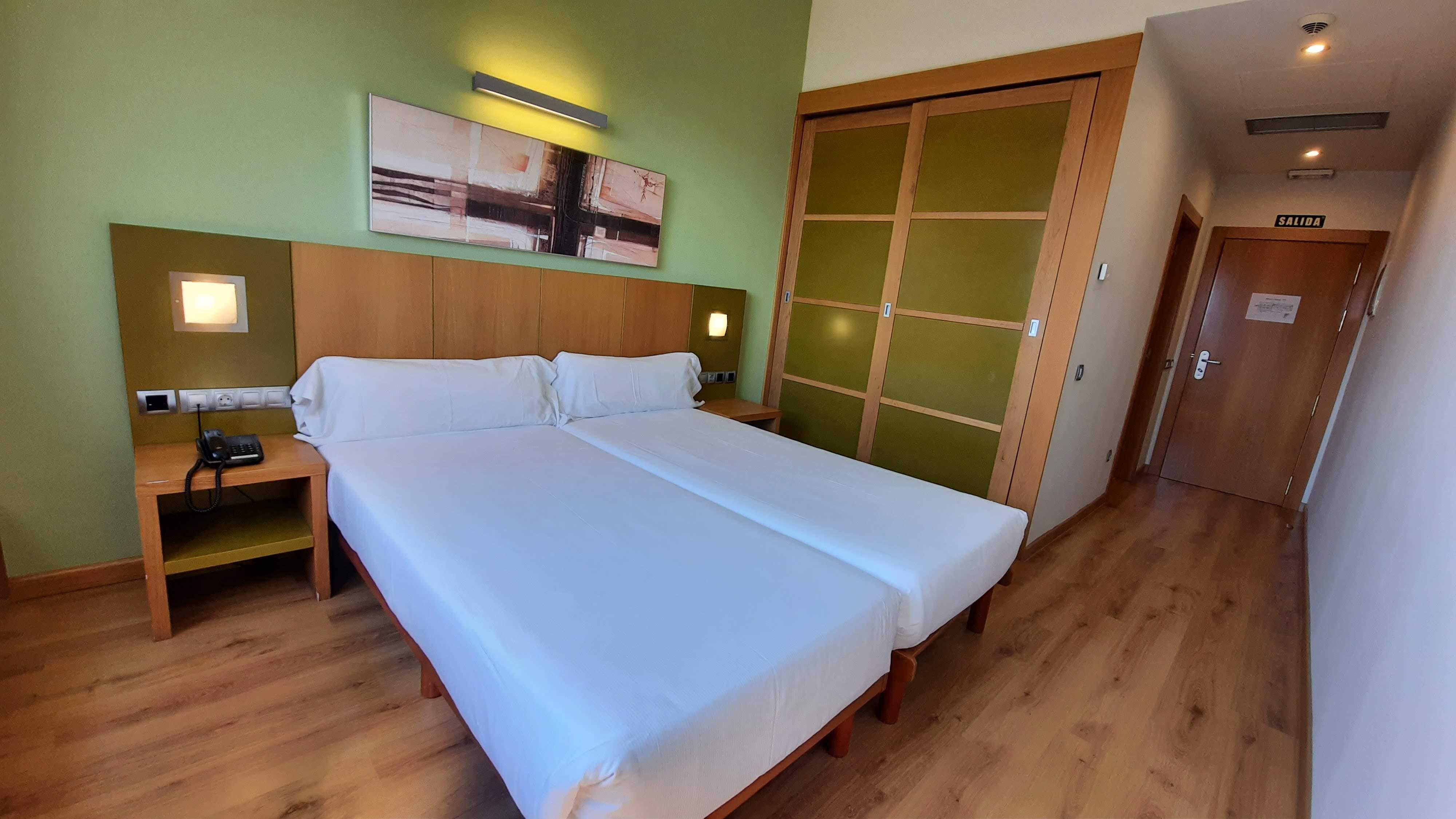 Hotel La Borona Gijón Esterno foto