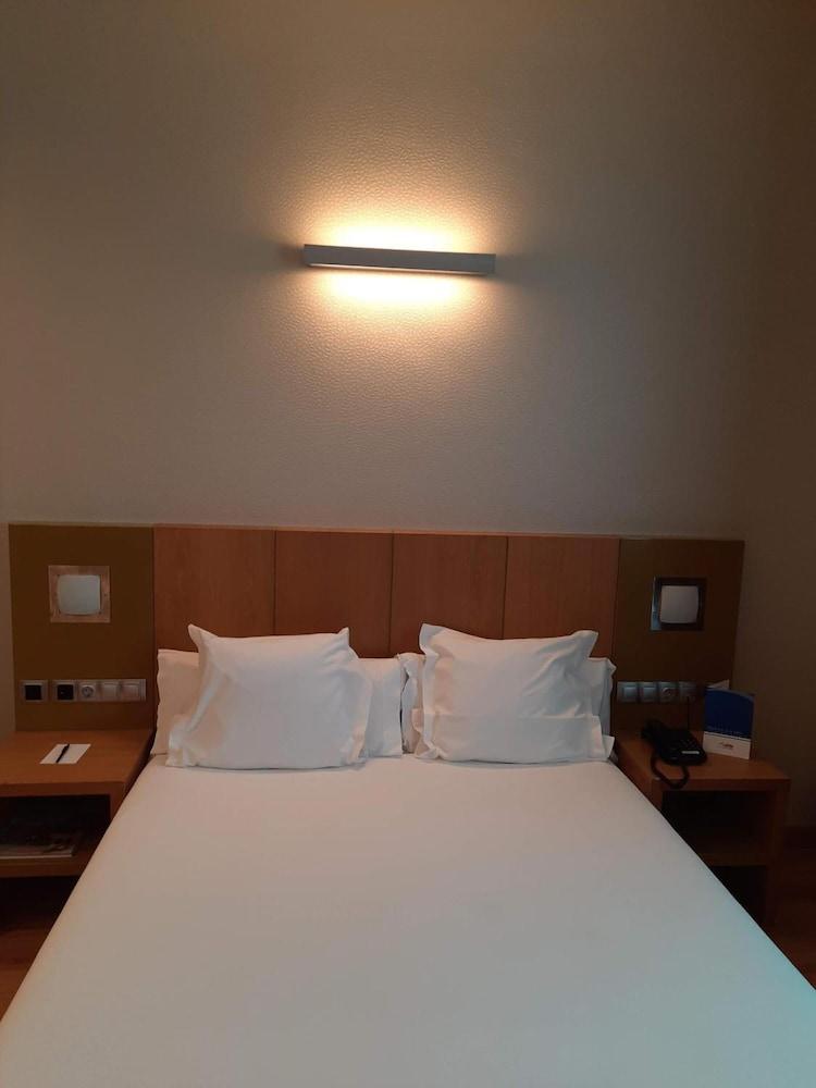Hotel La Borona Gijón Esterno foto