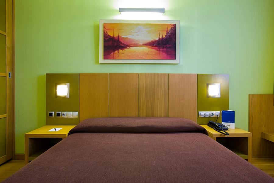 Hotel La Borona Gijón Esterno foto