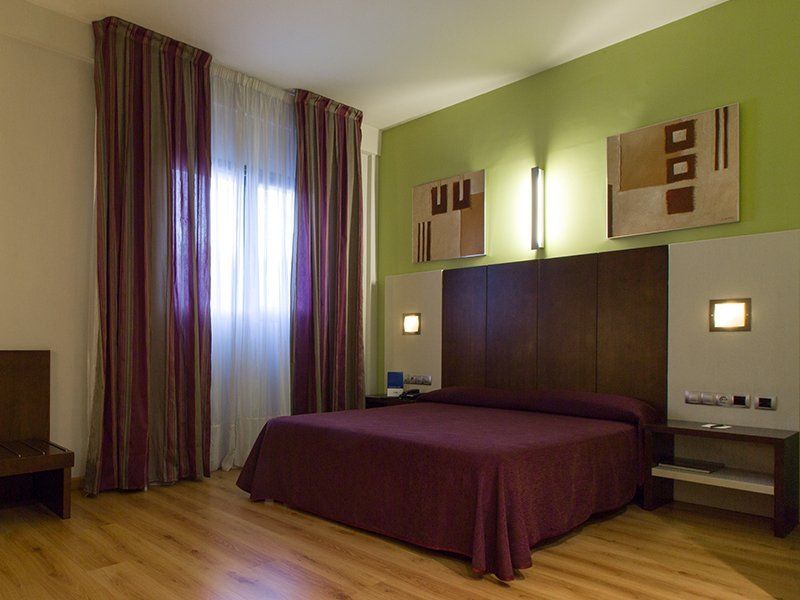 Hotel La Borona Gijón Esterno foto